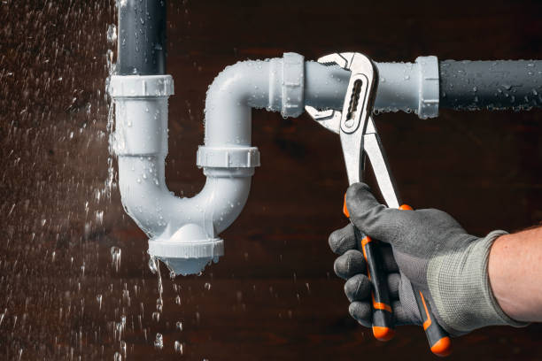 Professional Water Heater Repair technician working in Glidden, TX
